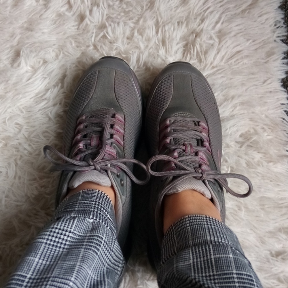 MBT Sneakers